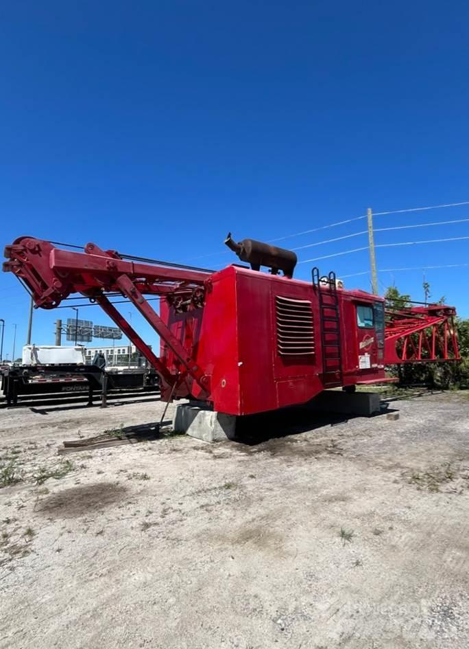 Manitowoc 4100W S2 Pásové žeriavy