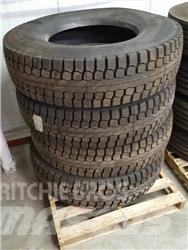 Sumitomo ST908 Pneumatiky, kolesá a ráfiky