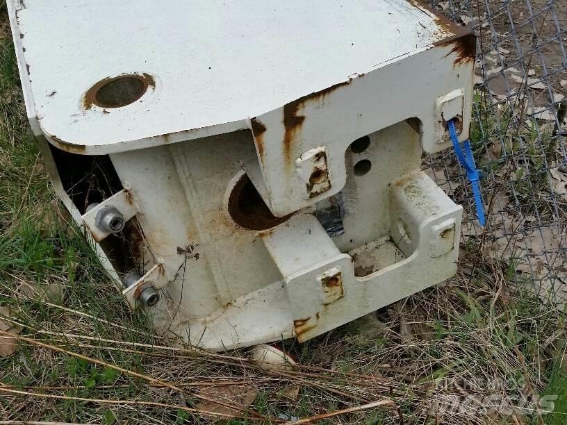 Terex  Výložníky a lyžice