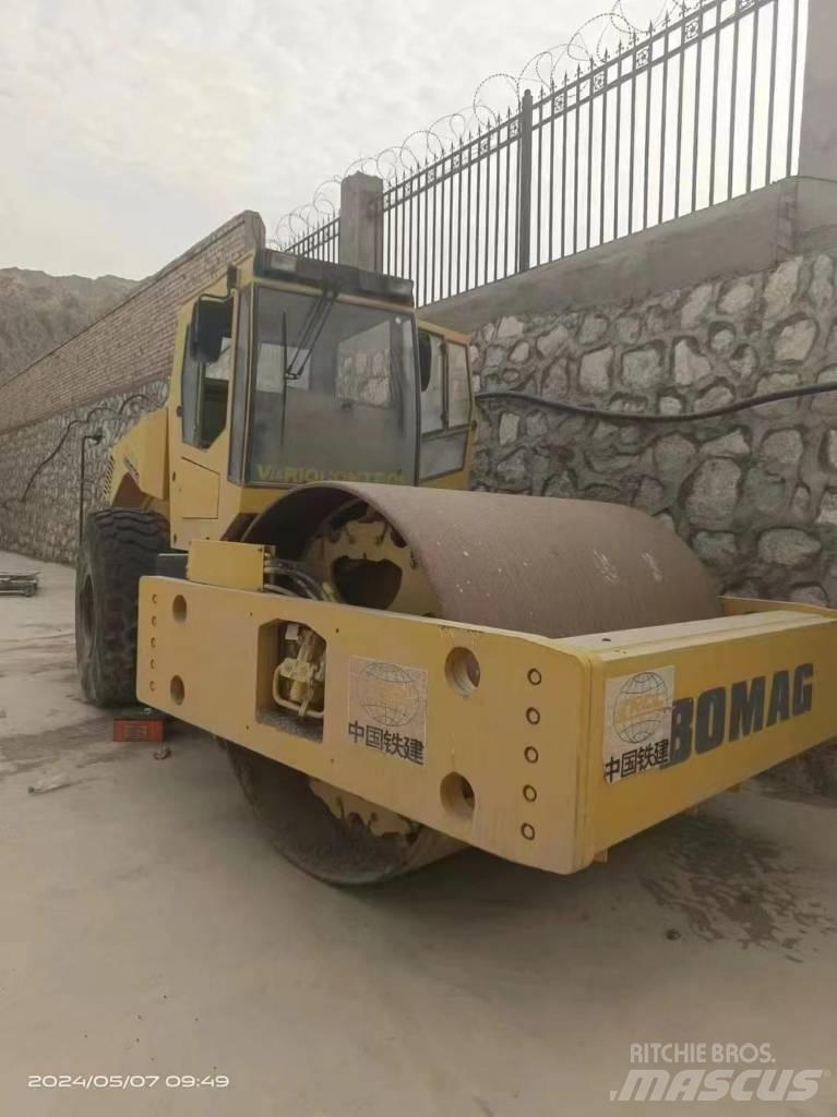 Bomag bw225d-3 Ťahačové valce