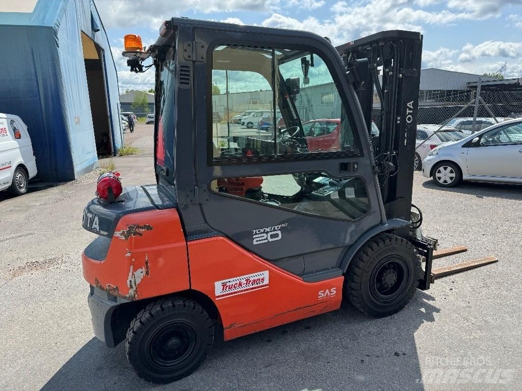 Toyota 06-8FD20F Dieselové vozíky