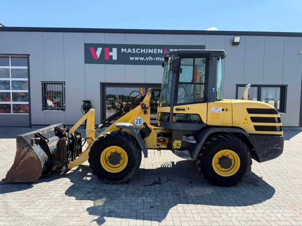Yanmar V 80 Kolesové nakladače