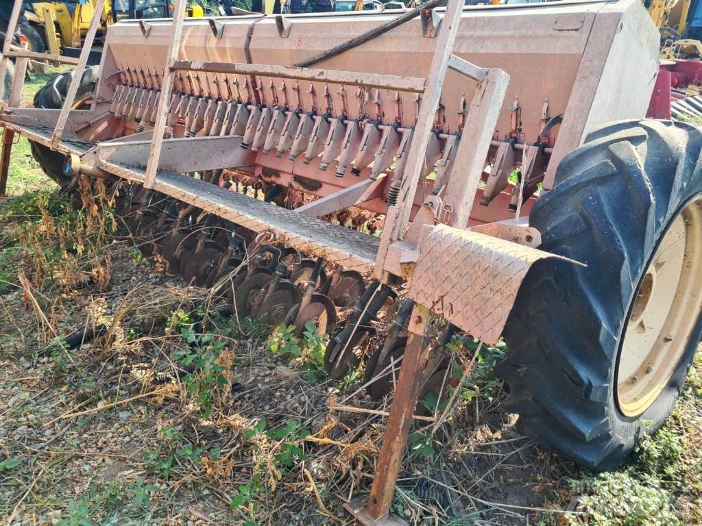 Kuhn 4M Kombinované sejačky