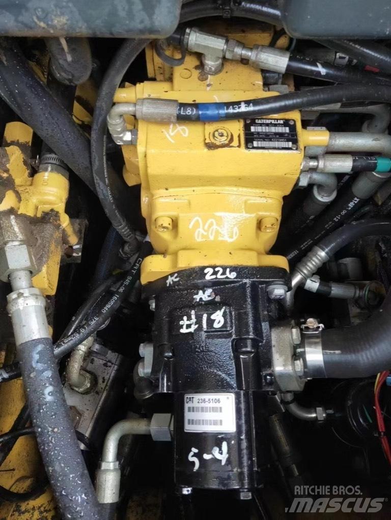 CAT 226 B Šmykom riadené nakladače