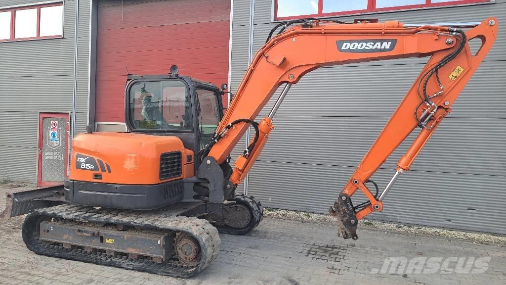 Doosan DX 85 R-3 Midi rýpadlá 7 t - 12 t