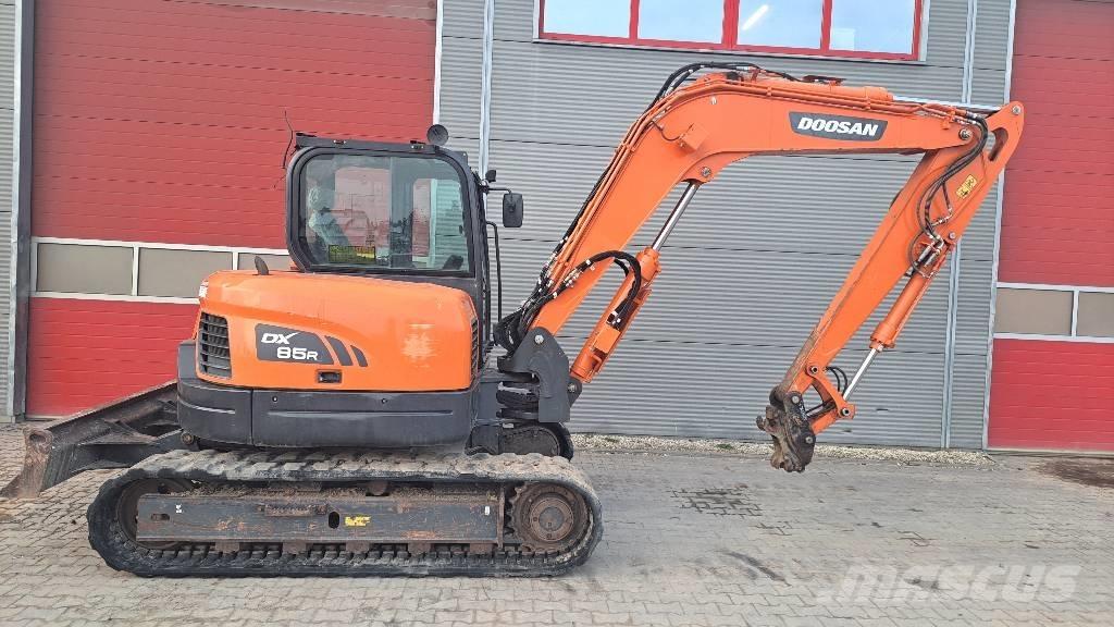 Doosan DX 85 R-3 Midi rýpadlá 7 t - 12 t