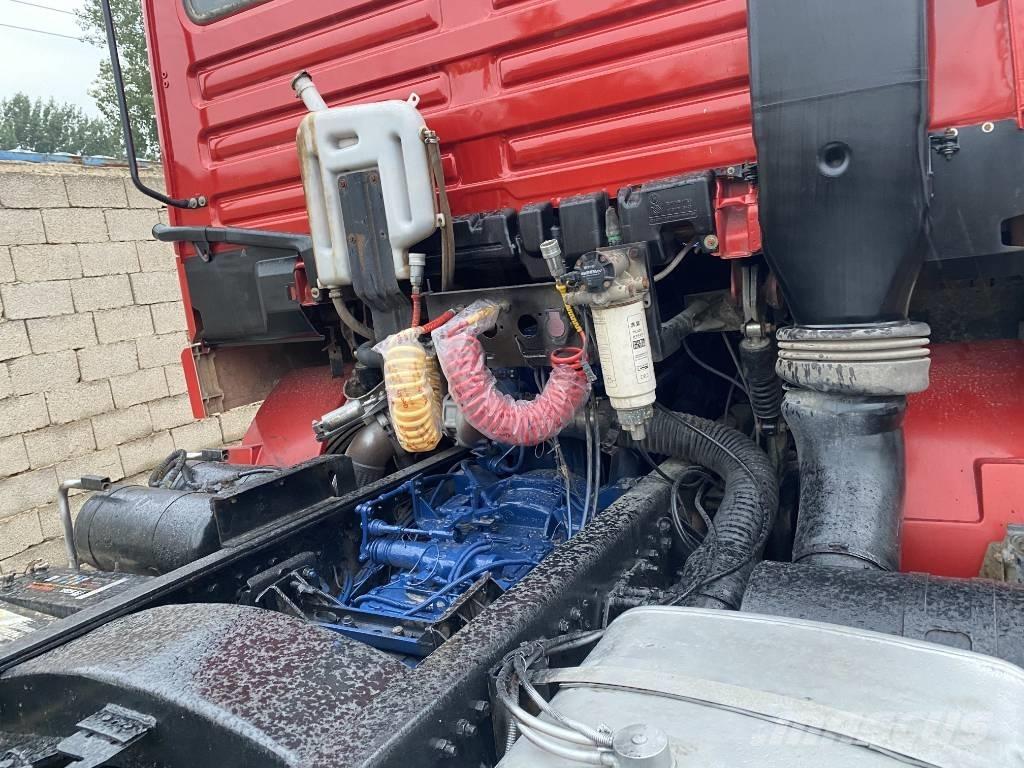 Shacman F3000 6x4 Ťahače