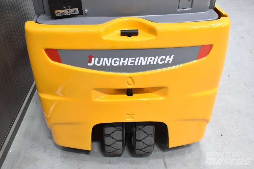 Jungheinrich EFG 220 Akumulátorové vozíky