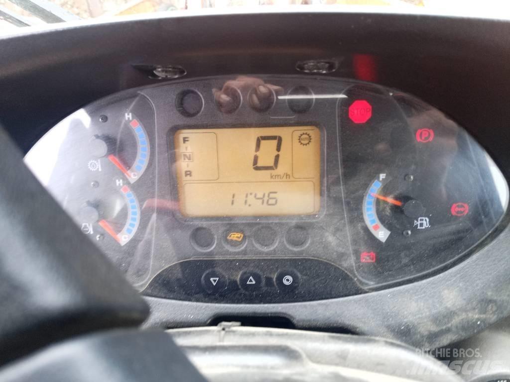 Hitachi ZW 220 Kolesové nakladače