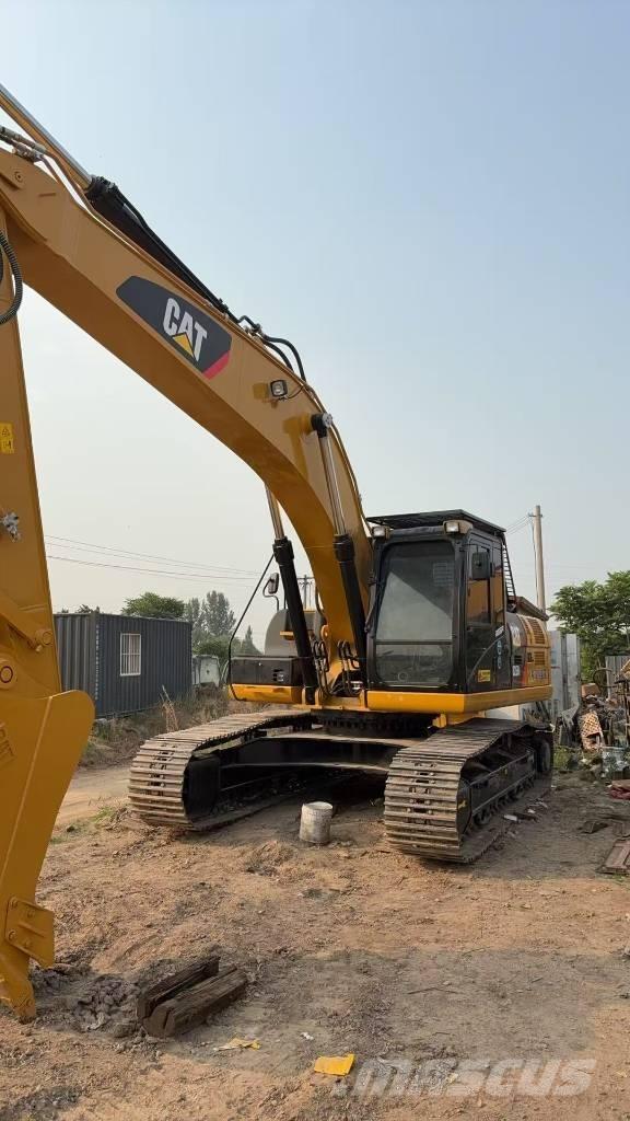 CAT 325 D Pásové rýpadlá