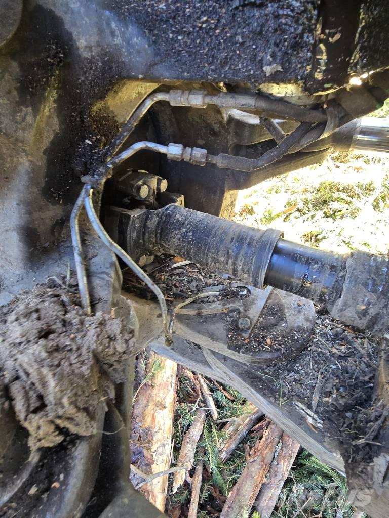 John Deere 1510G Lesné traktory