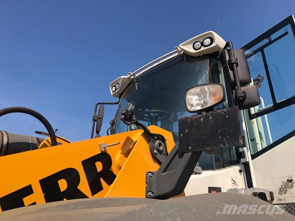 Liebherr L 566 Kolesové nakladače