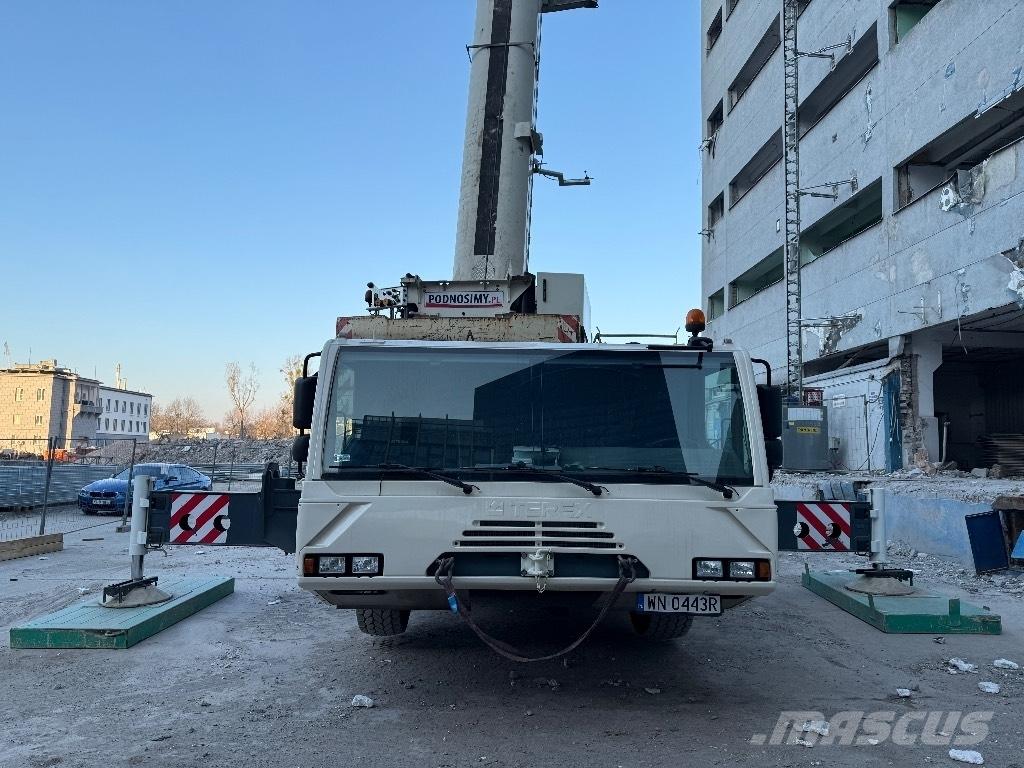 Demag AC 200-1 Univerzálne terénne žeriavy