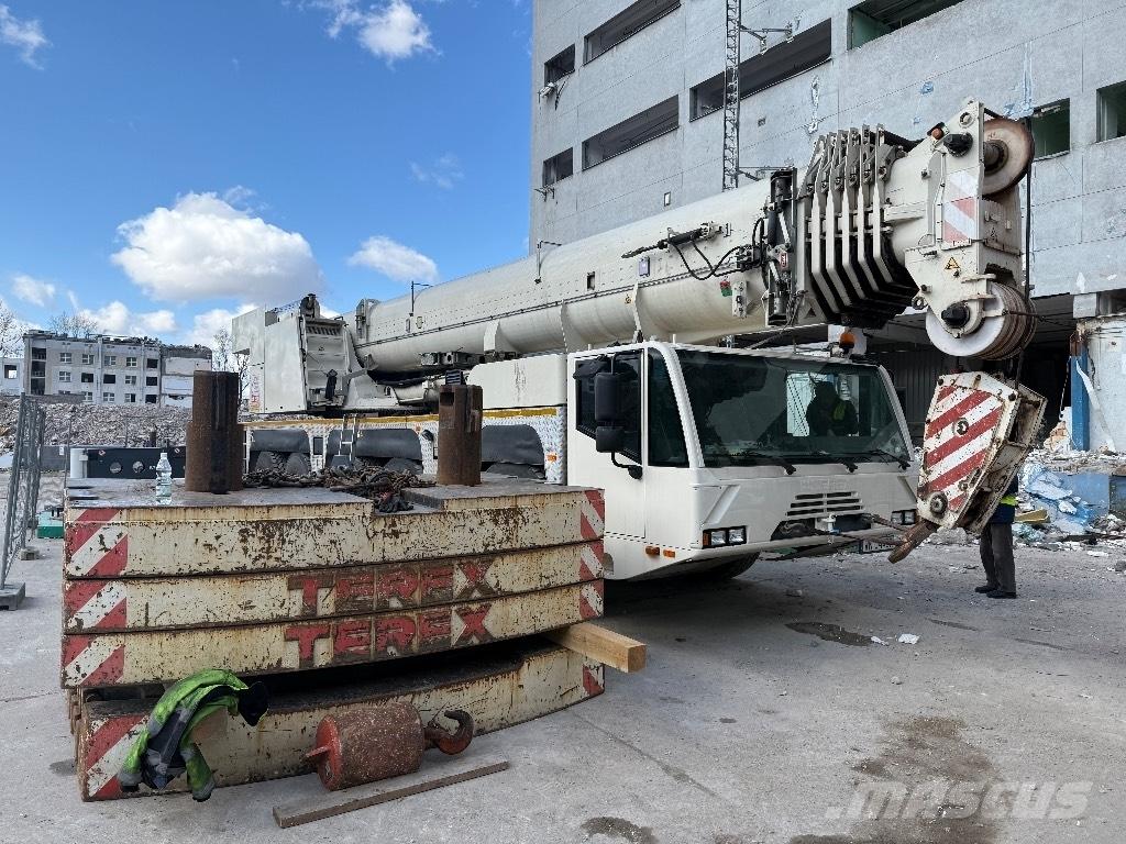 Demag AC 200-1 Univerzálne terénne žeriavy