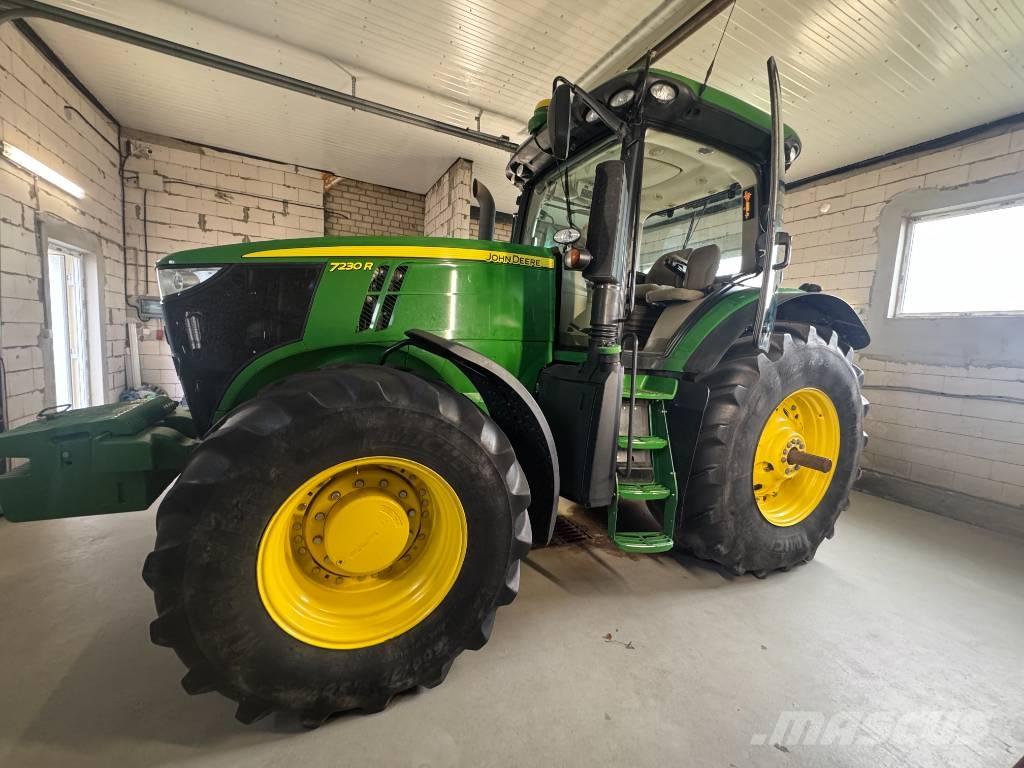 John Deere 7230 R Traktory