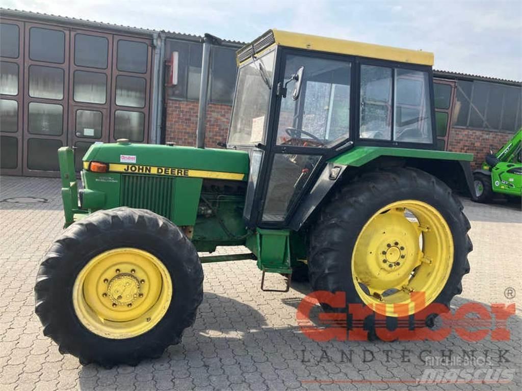 John Deere 1640 Traktory