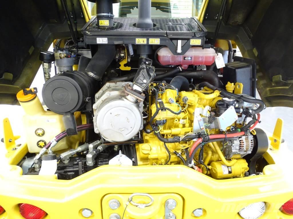 CAT 906M Kolesové nakladače