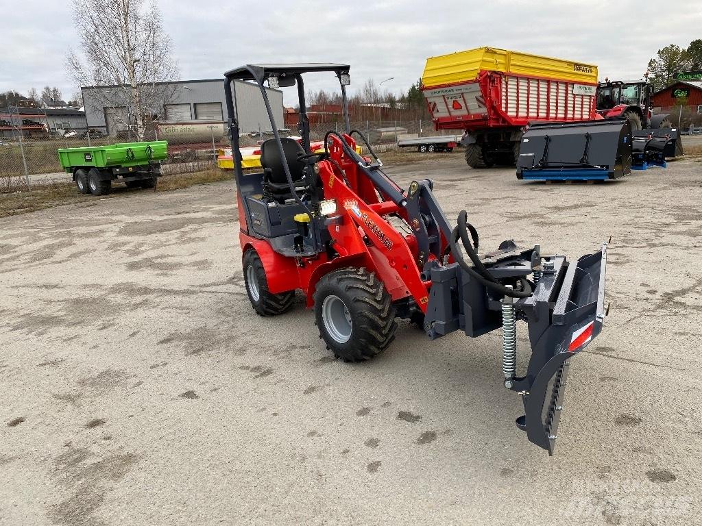 Flexitrac 1126 LRF Viacúčelové nakladače