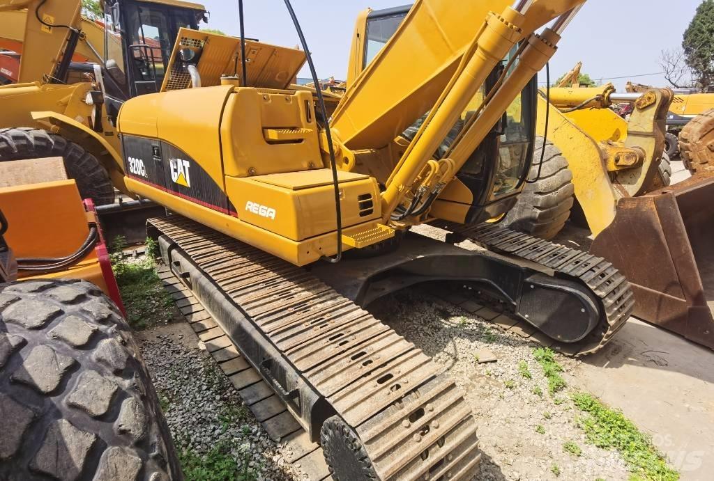 CAT 320 C L Pásové rýpadlá