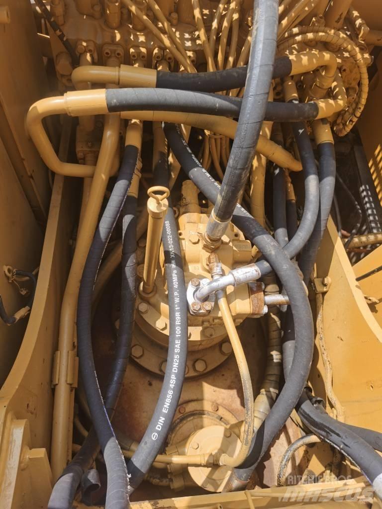 CAT 320 C L Pásové rýpadlá