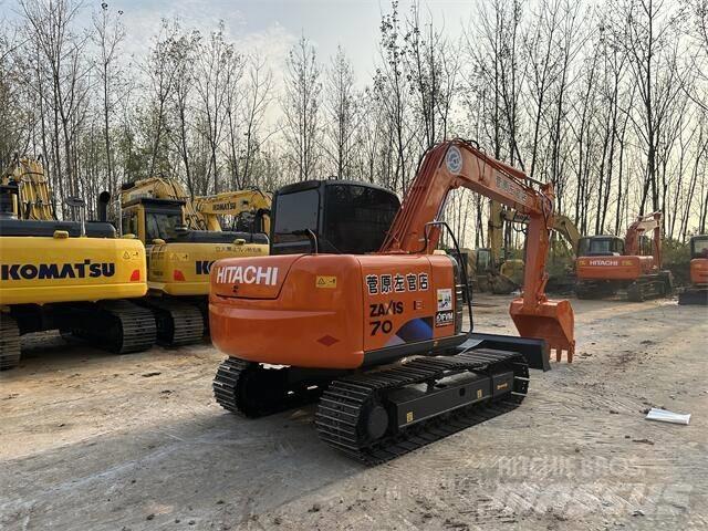 Hitachi ZX70 Pásové rýpadlá