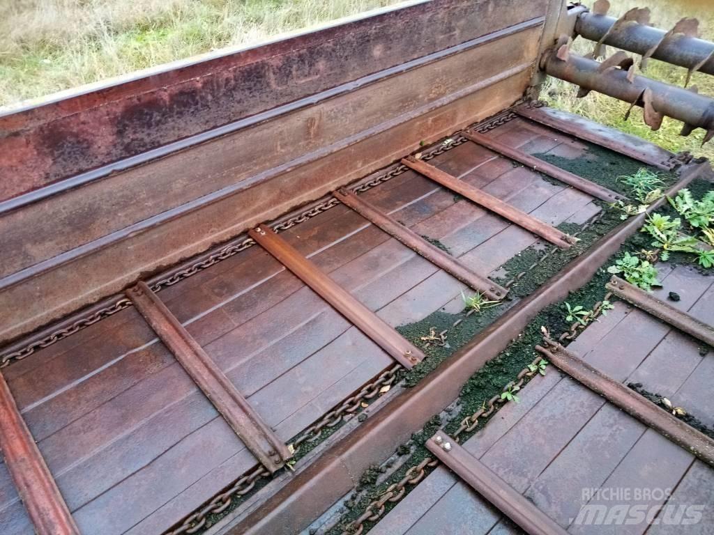  vene 11T Rozmetadlá maštaľného hnoja
