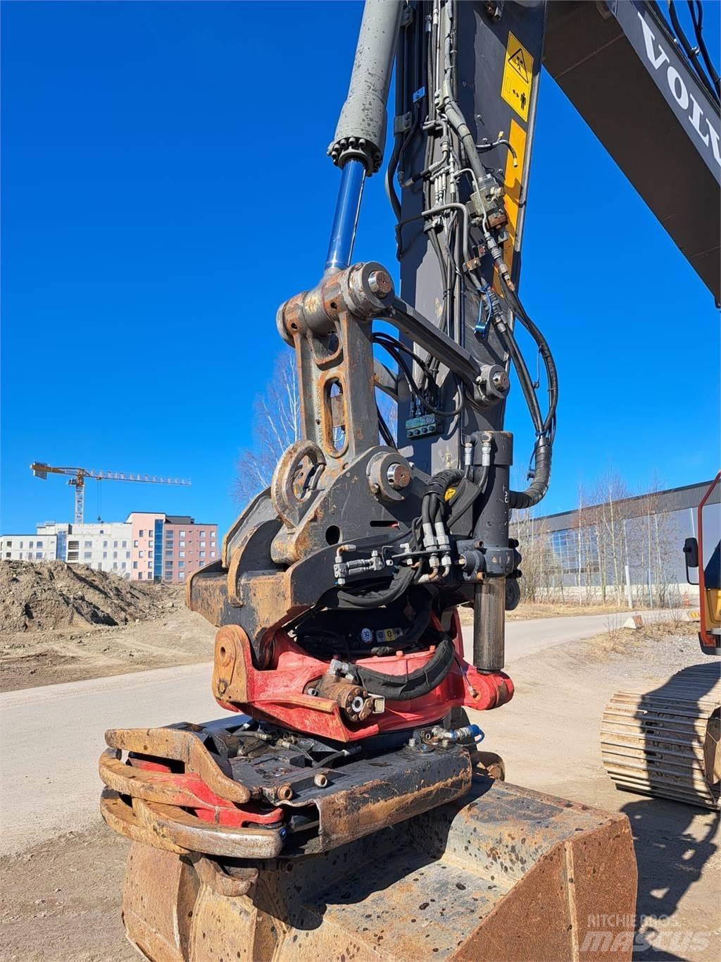 Volvo EC220EL Pásové rýpadlá