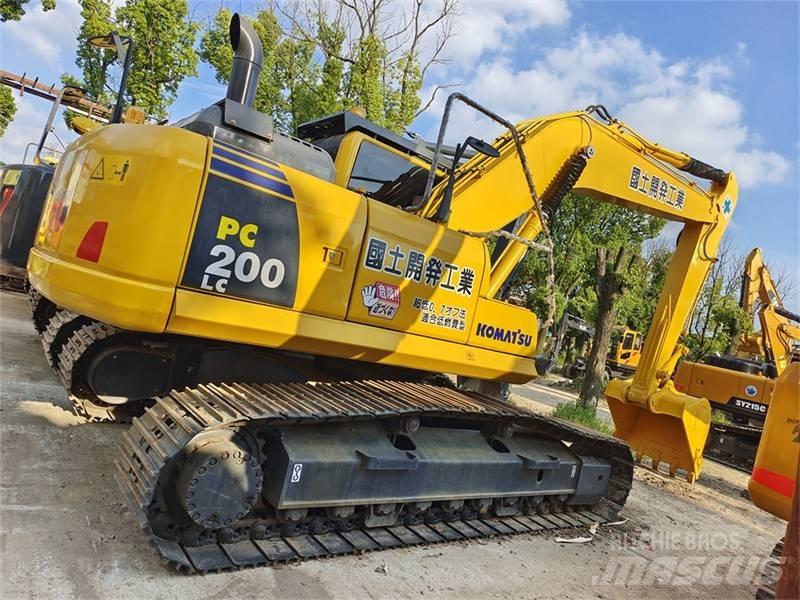 Komatsu PC 200-8 Pásové rýpadlá