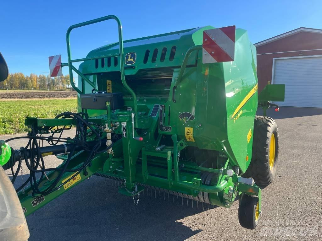 John Deere F441M Lisy na okrúhle balíky