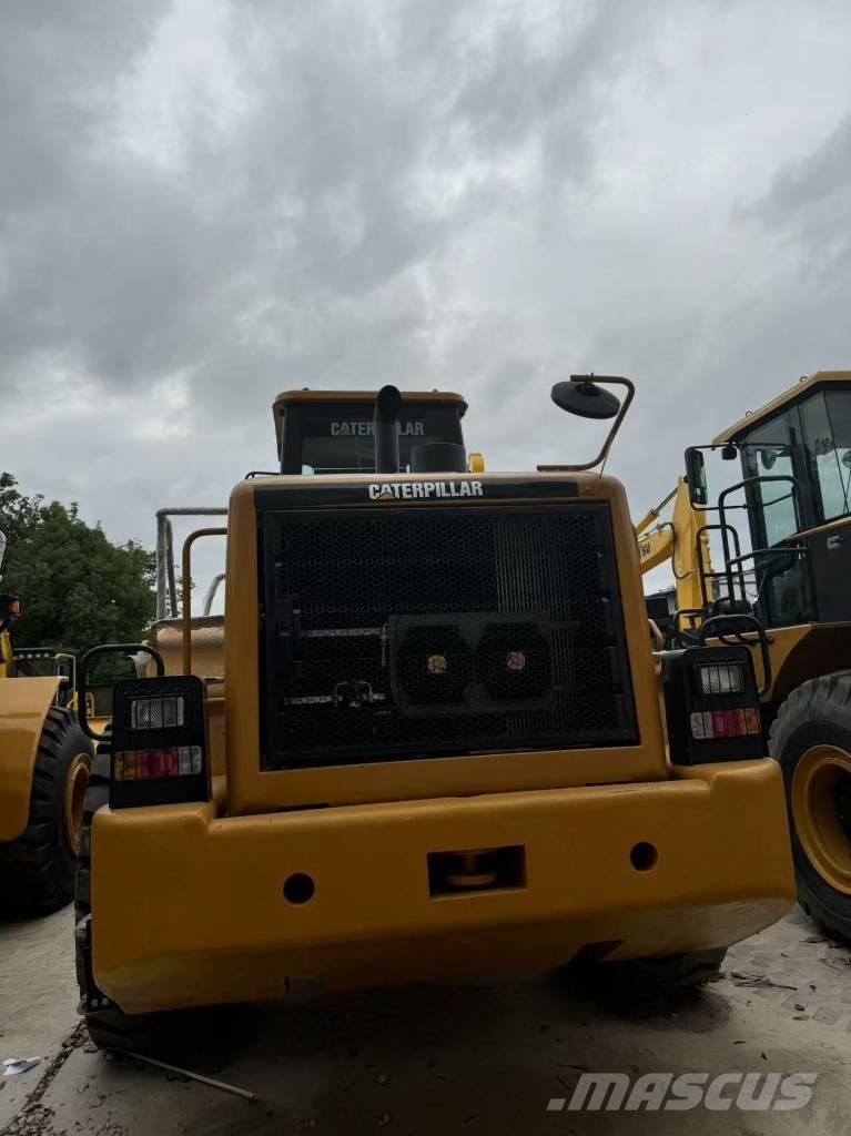 CAT 966 H Kolesové nakladače