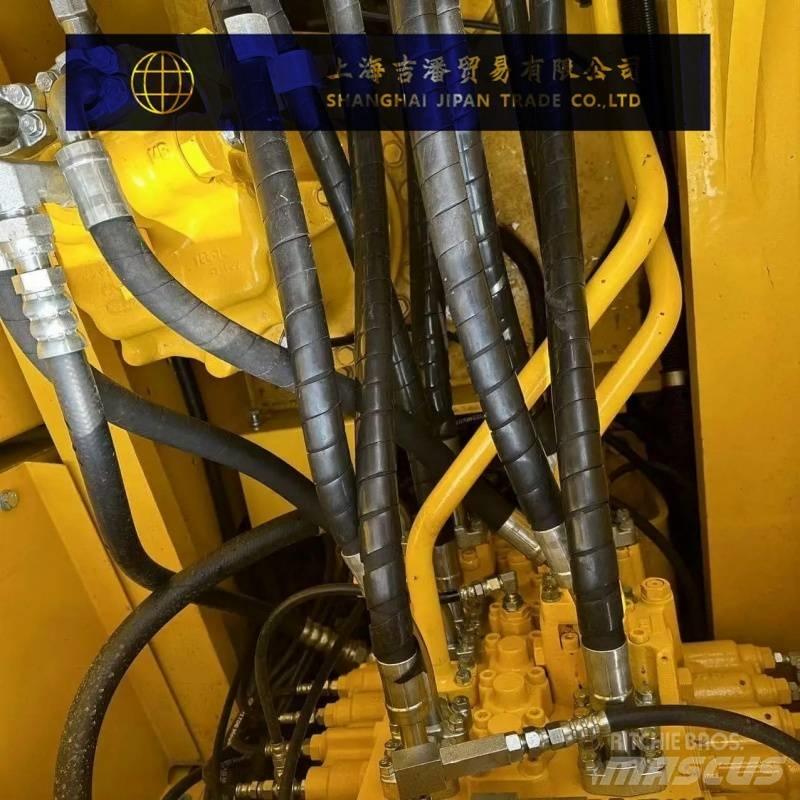 Komatsu PC 220 Pásové rýpadlá