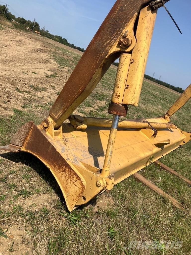 CAT 825 C Pôdne kompaktory