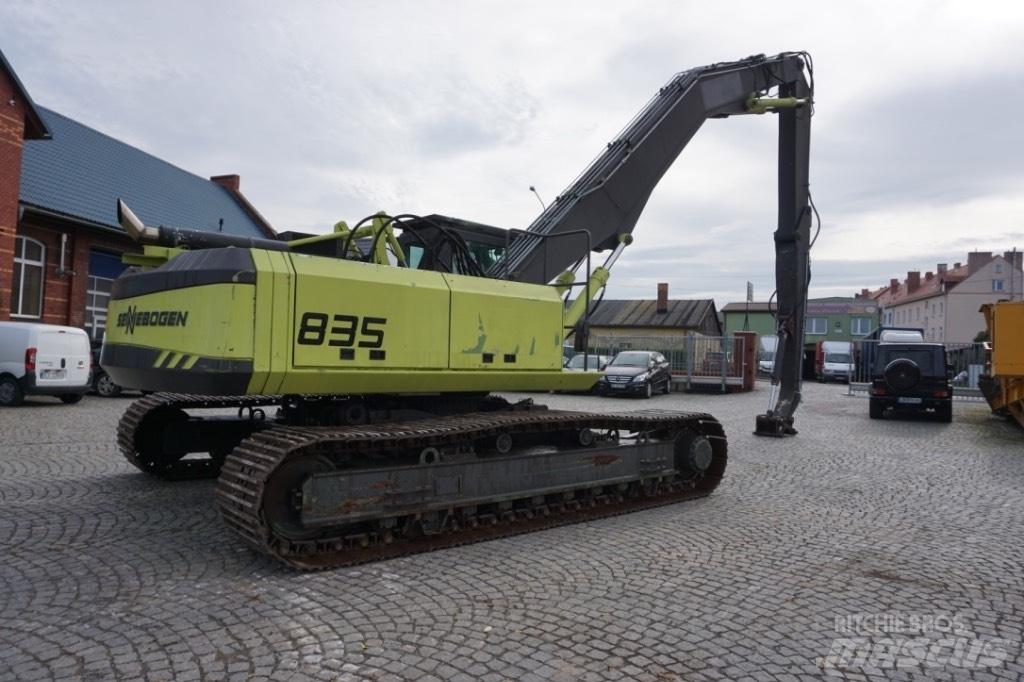 Sennebogen 835 Stroje pre manipuláciu s odpadom