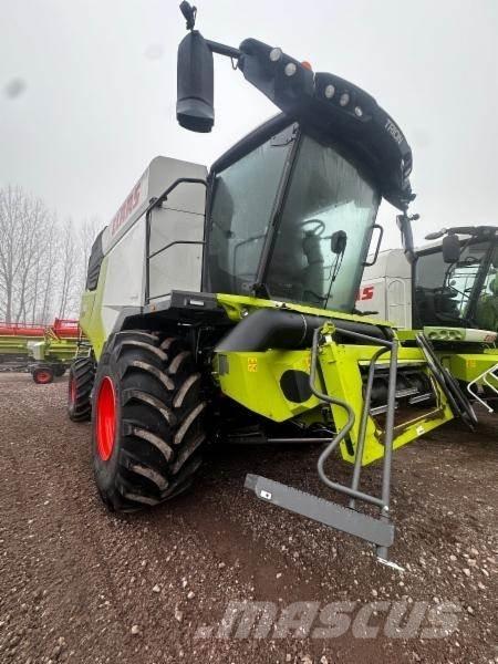 CLAAS TRION 750 Kombinované zberacie stroje