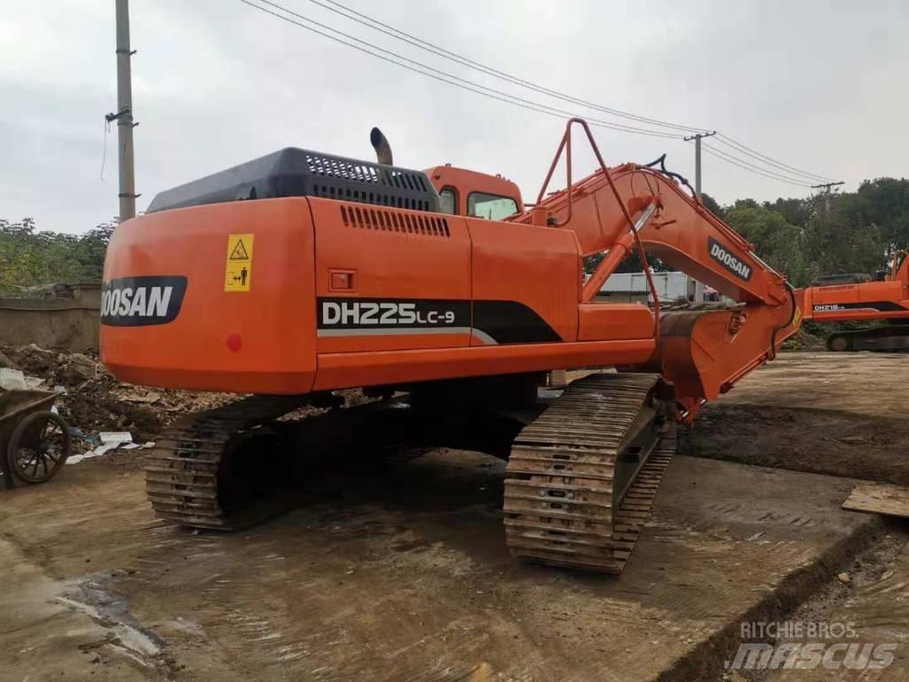 Doosan DH225LC-9 Pásové rýpadlá