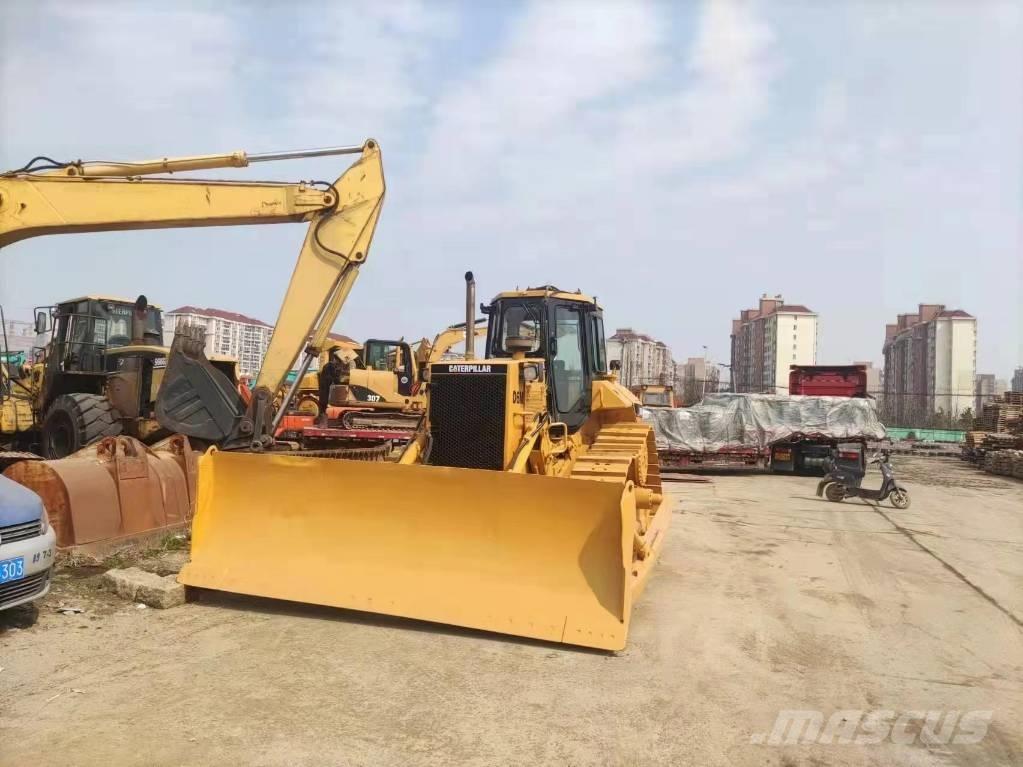 CAT D 6 M Pásové dozéry