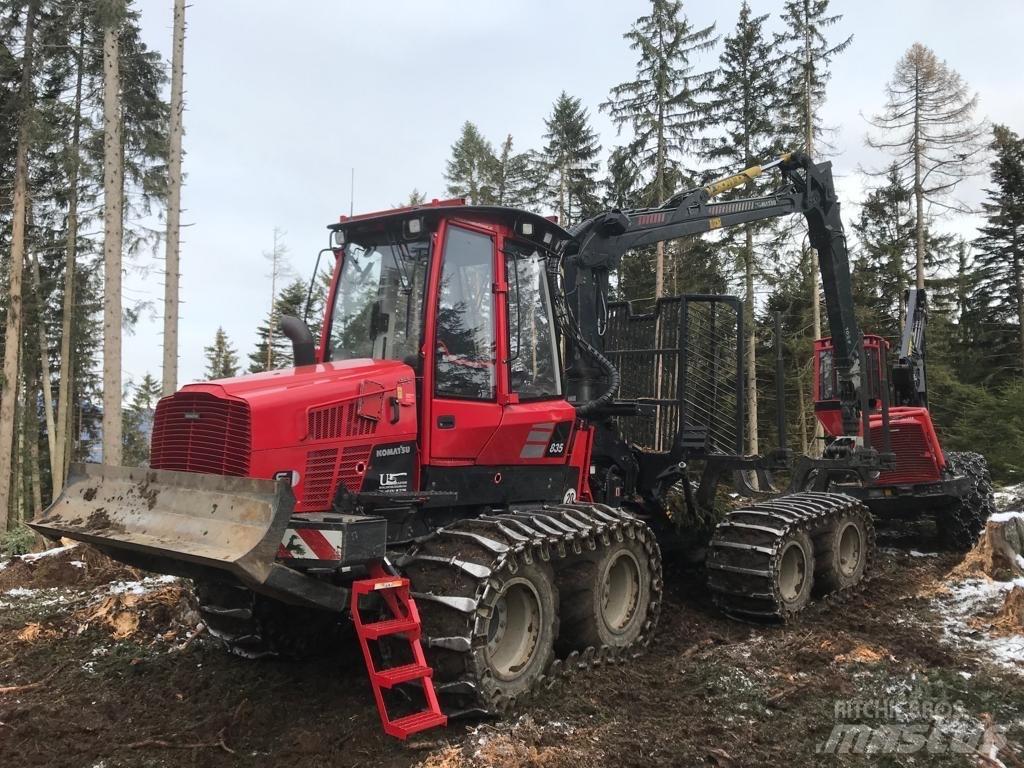 Komatsu 835 Lesné traktory