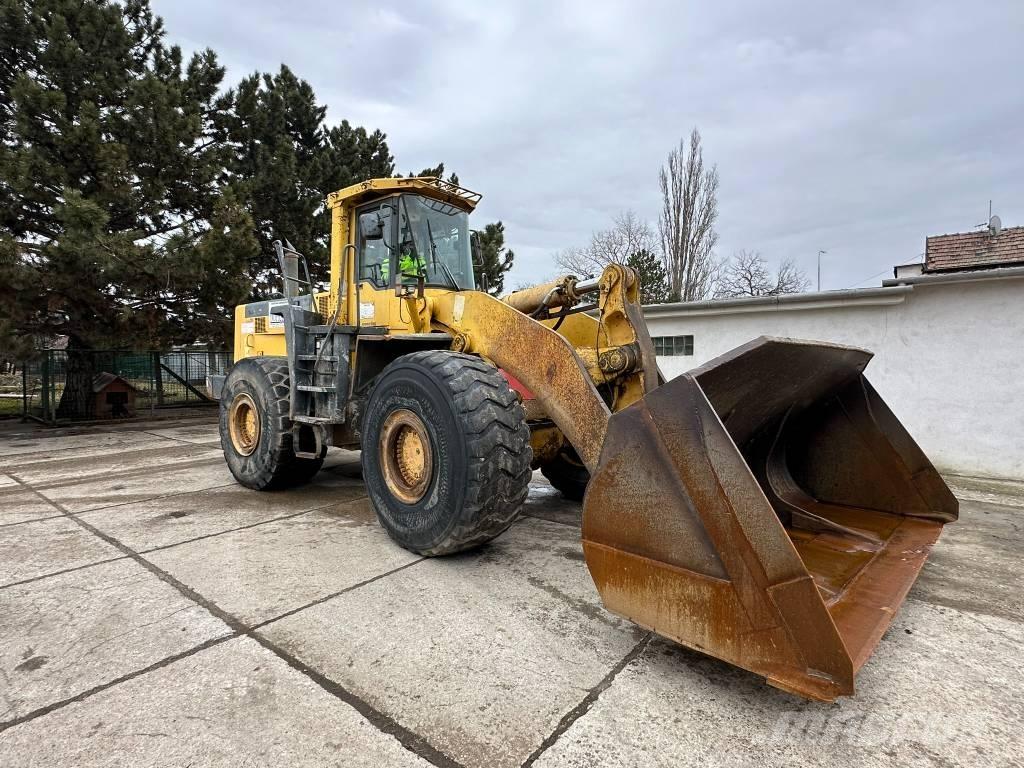 Komatsu WA500-3 Kolesové nakladače
