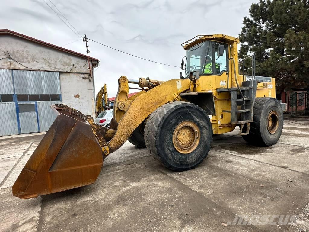 Komatsu WA500-3 Kolesové nakladače