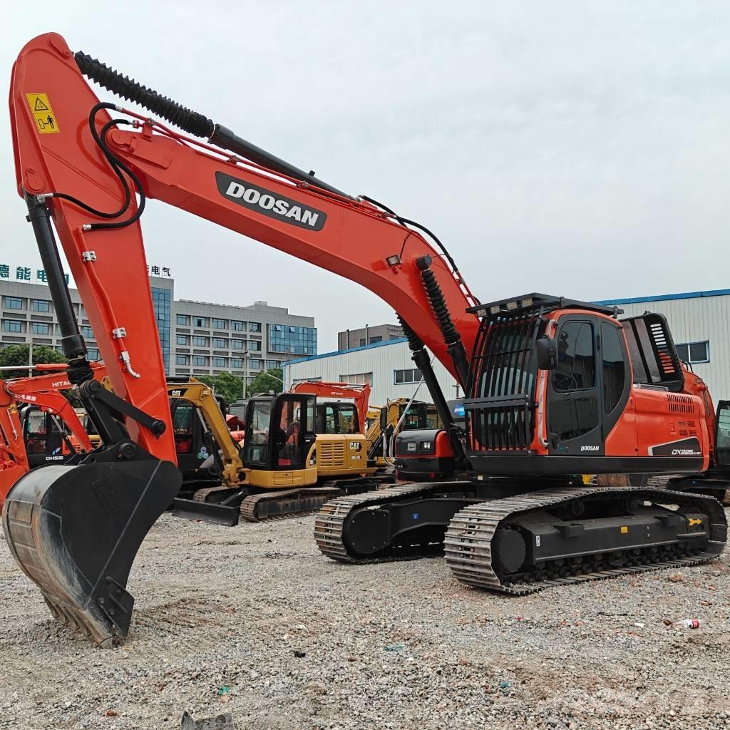 Doosan DX 225 LCA Pásové rýpadlá