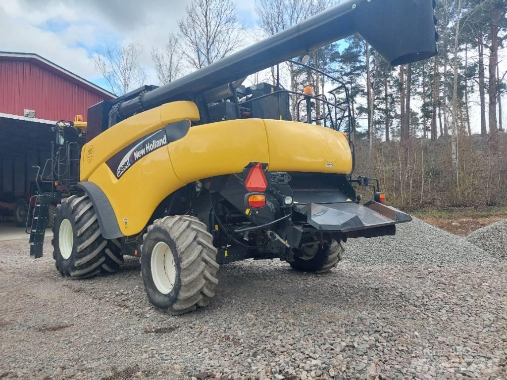 New Holland CR 980 Kombinované zberacie stroje
