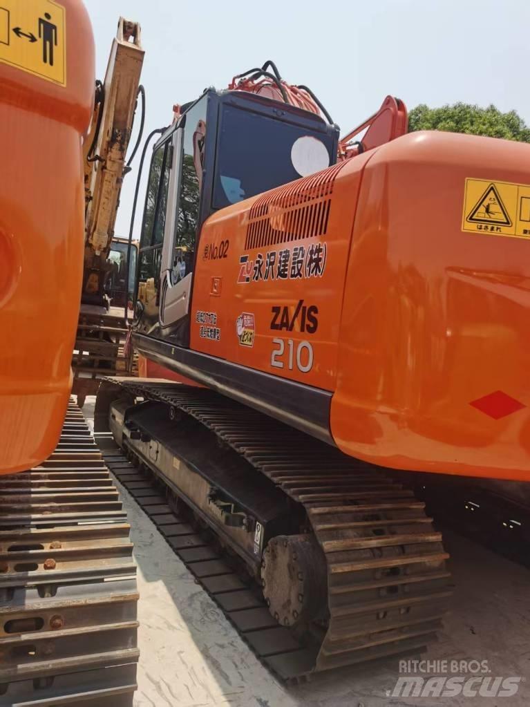 Hitachi ZX 210 Pásové rýpadlá