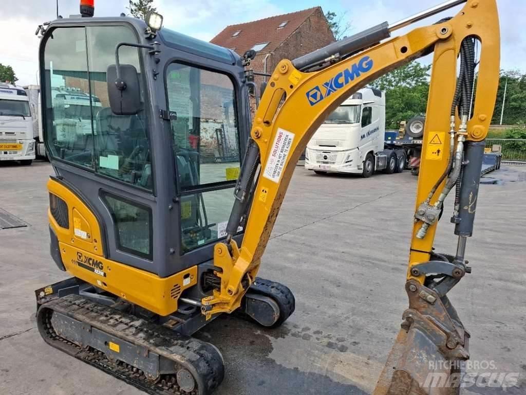 XCMG XE20E 0 Traktory