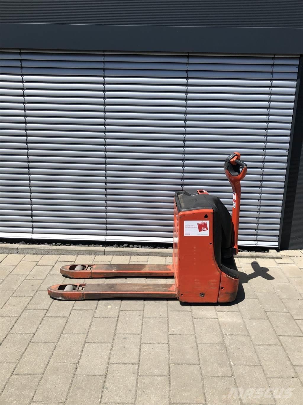 Linde T16 Ručne vedené vysokozdvižné vozíky