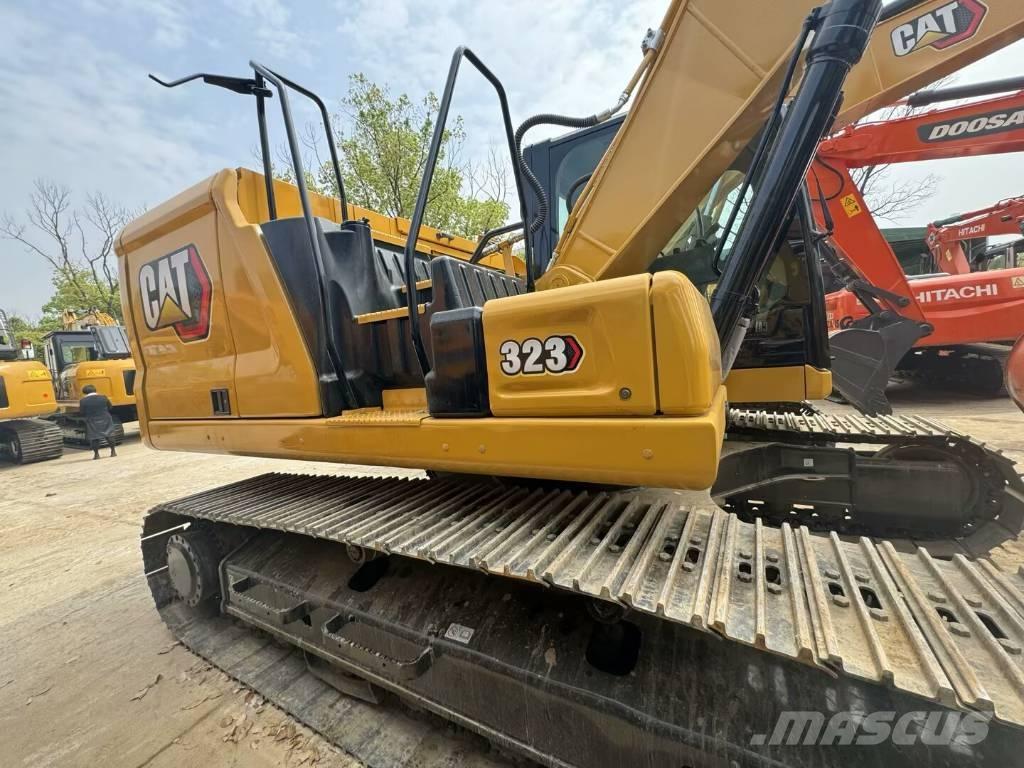 CAT 323 GC Pásové rýpadlá
