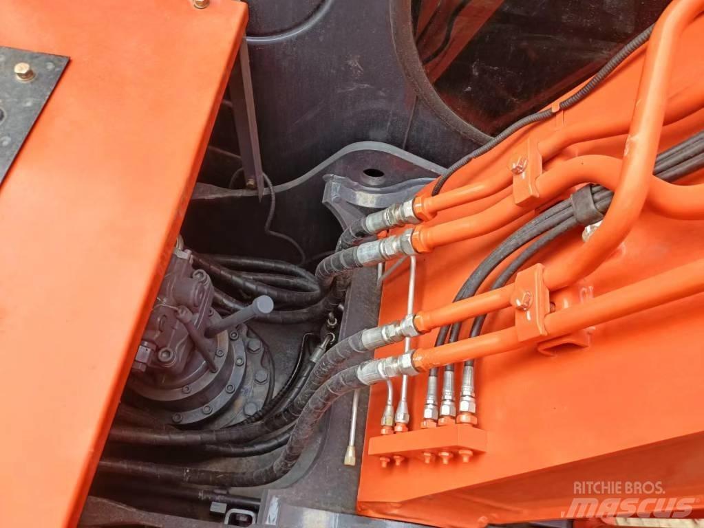 Hitachi ZX120-6 Pásové rýpadlá