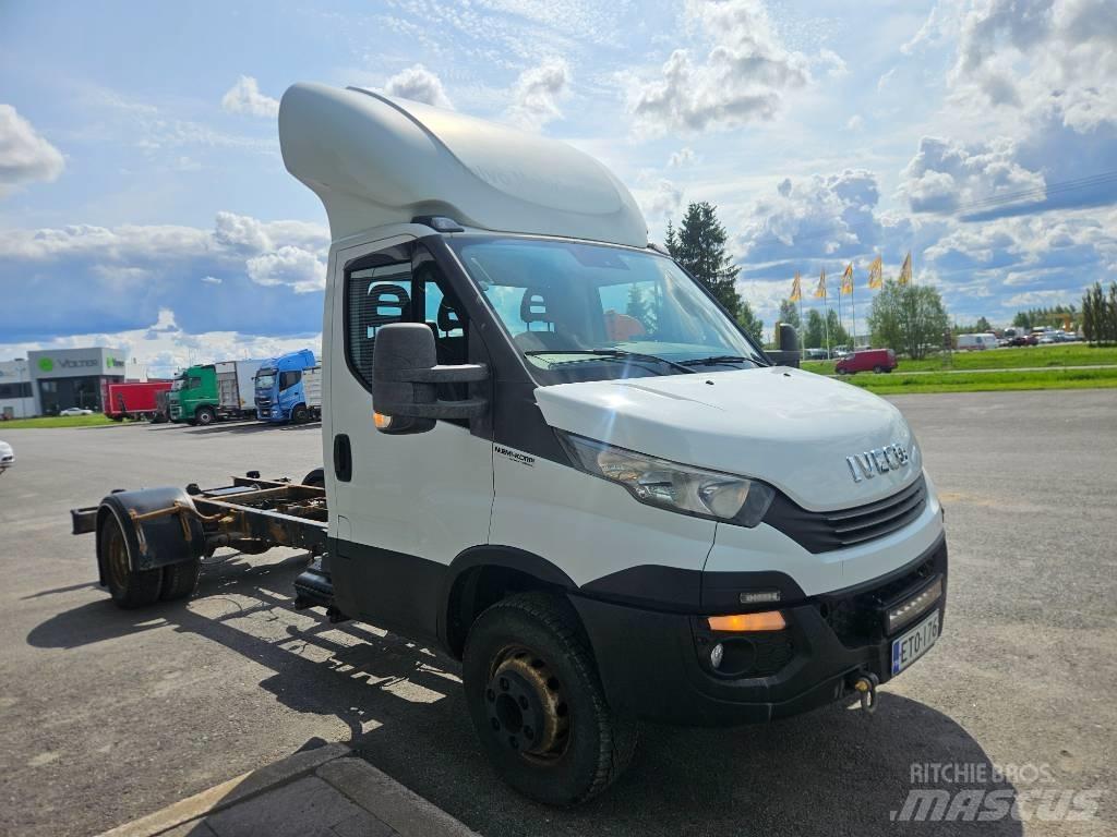 Iveco Daily 70C17 Skriňová nadstavba