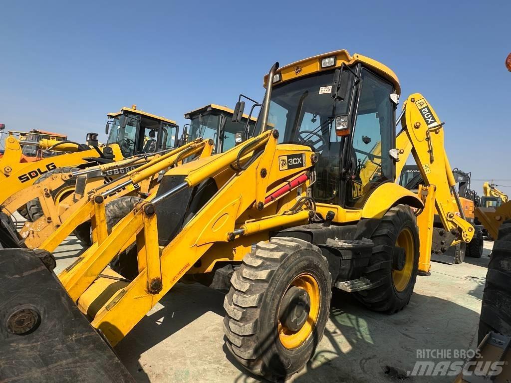 JCB 3 CX Kolesové nakladače
