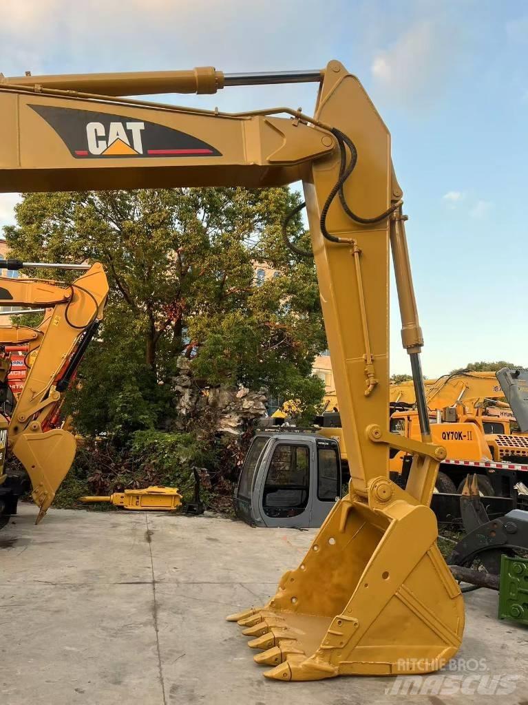 CAT 320 C L Pásové rýpadlá