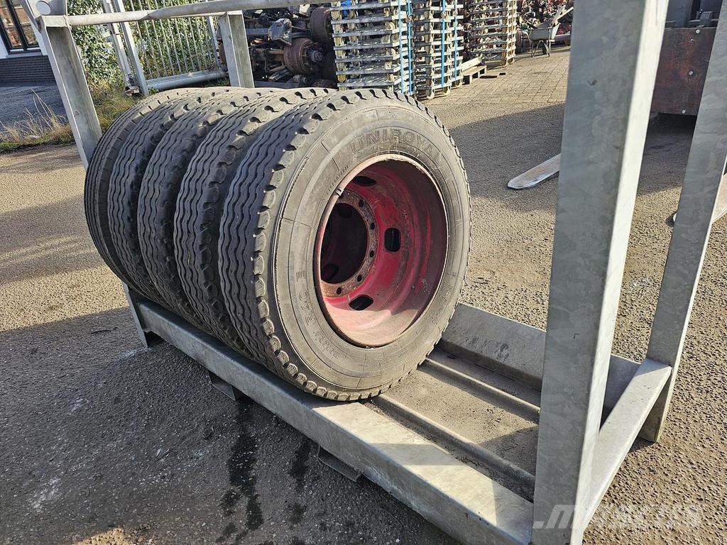 Uniroyal ENERGY Prívesy s bočnou zhrnovacou plachtou